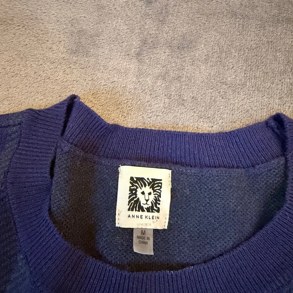 Anne Klein excellent pre